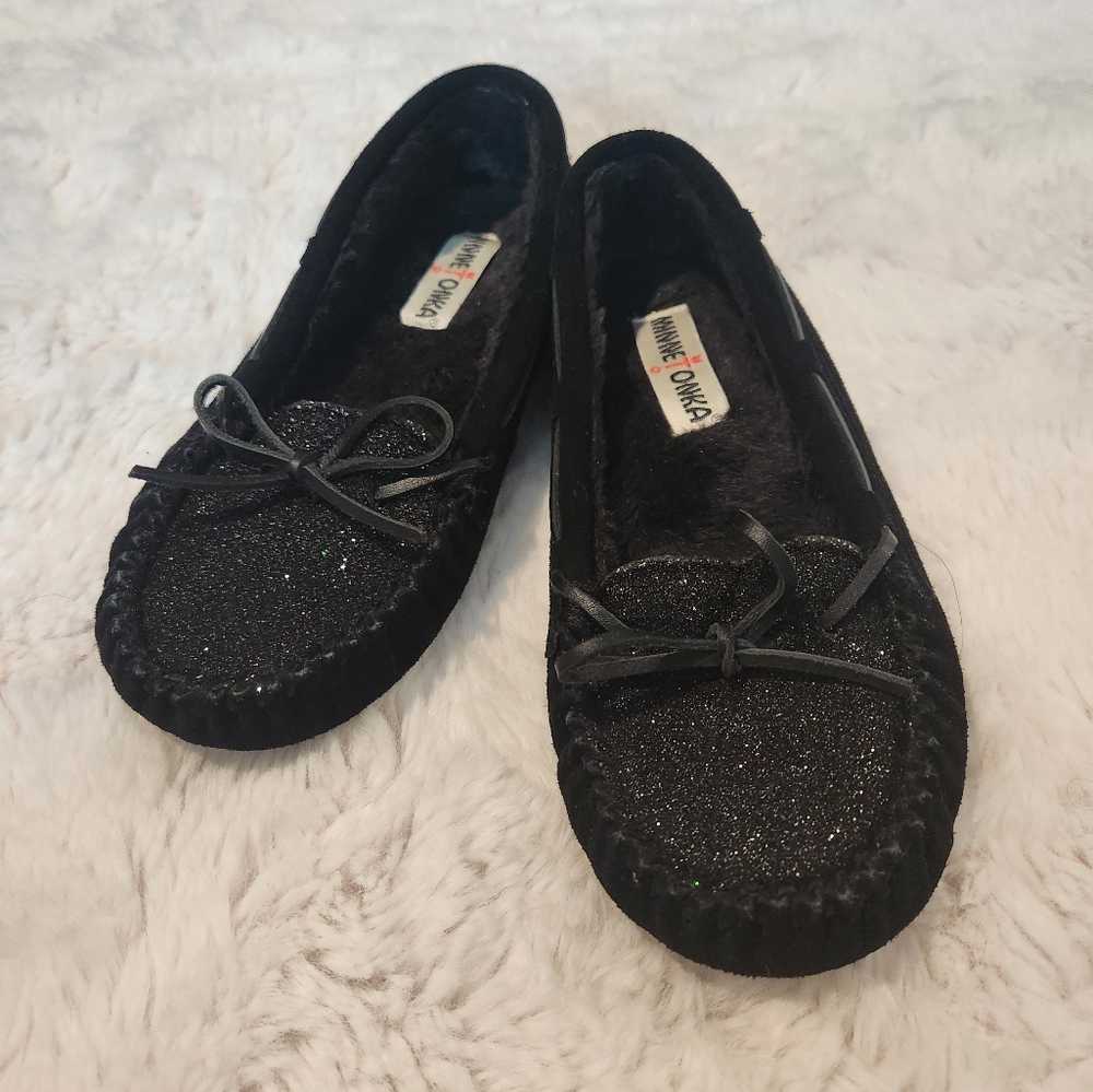 Minnetonka Slippers